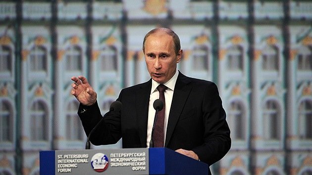 Putin sobre la crisis: “Las medidas paliativas solo agudizan la situación”
