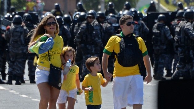 Policía brasileña a los asistentes al Mundial: "En caso de ser víctima de robo, no grite"