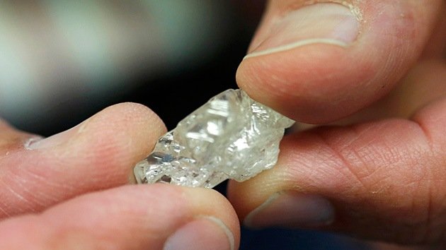 Científicos: La información se puede transmitir a través de un hilo de diamante