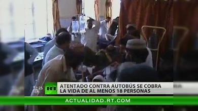 Al menos 18 personas mueren en una explosión de autobús en Pakistán