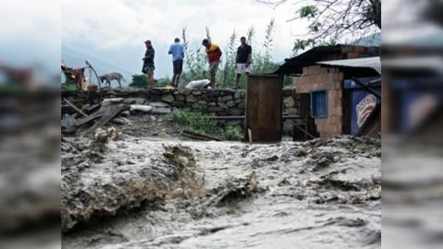 Colombia se esfuerza para recaudar dinero para damnificados por lluvias