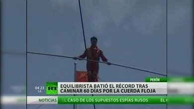 Un equilibrista chino consigue su sexto Guiness