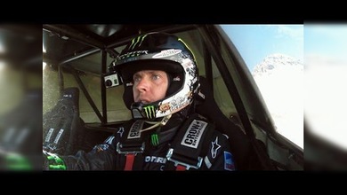 Una GoPro capta un espectacular accidente durante un intento de récord de salto con auto