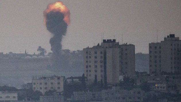 Fuertes imágenes: Los ataques israelíes llenan las calles de Gaza de sangre y llanto