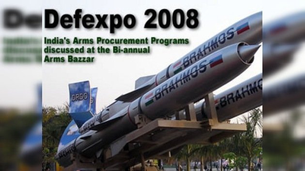 Rusia presenta la mayor oferta militar en DEFEXPO India- 2010