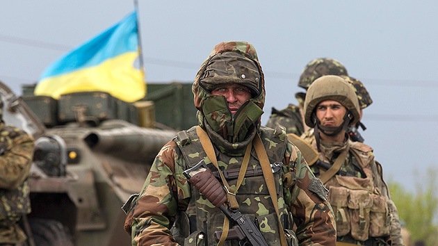 Ministro de Defensa ruso: En Ucrania se busca desencadenar una 'revolución de color'