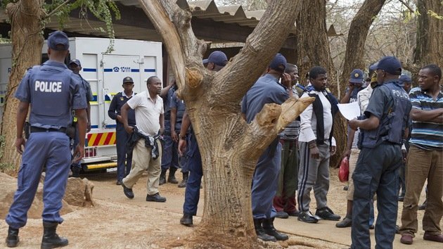 Nuevo estallido de violencia policial en Sudáfrica en una mina