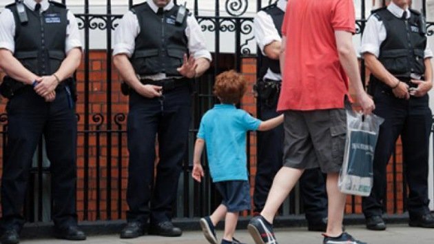 Violadores de niños británicos eluden sus condenas con solo pedir perdón