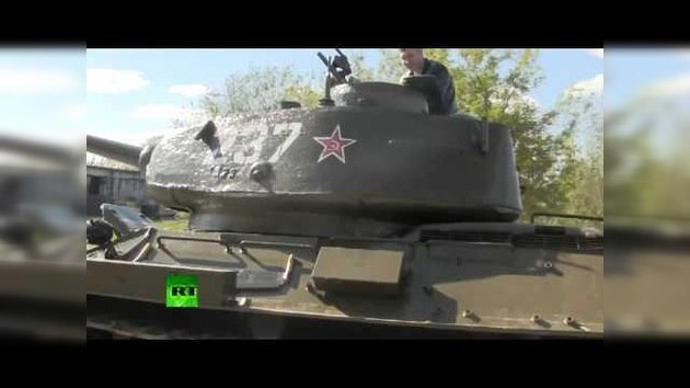 Ucrania: Reconstruyen un tanque de la Segunda Guerra Mundial para el Desfile del 9 de mayo