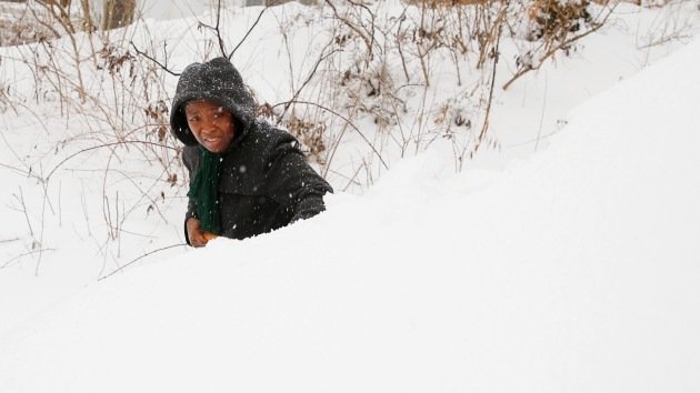 Fotos: Las nevadas más fuertes desde los años 70 congelan EE.UU. y se cobran vidas