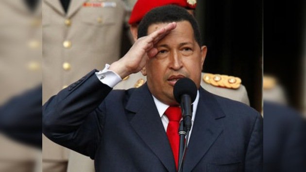 Chávez parte rumbo a Cuba para continuar con su tratamiento
