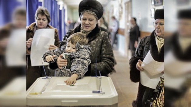 Rusia alcanza el punto medio de la jornada electoral