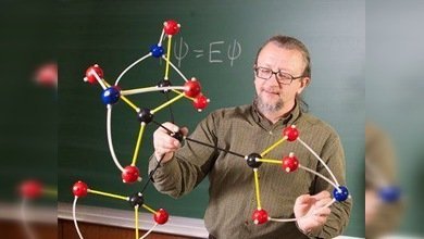 Una 'Mendeleyev' de 10 años: celebran el hallazgo de una combinación química por una niña