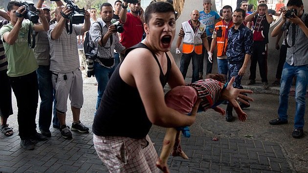 Al menos 80 muertos en el barrio de Gaza bombardeado por Israel