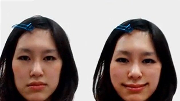 Video, Fotos: Espejo 'sonriente', nuevo capricho de los japoneses