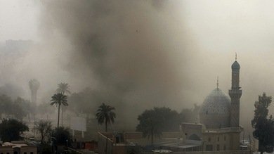 La explosión de un coche bomba en Iraq deja decenas de muertos