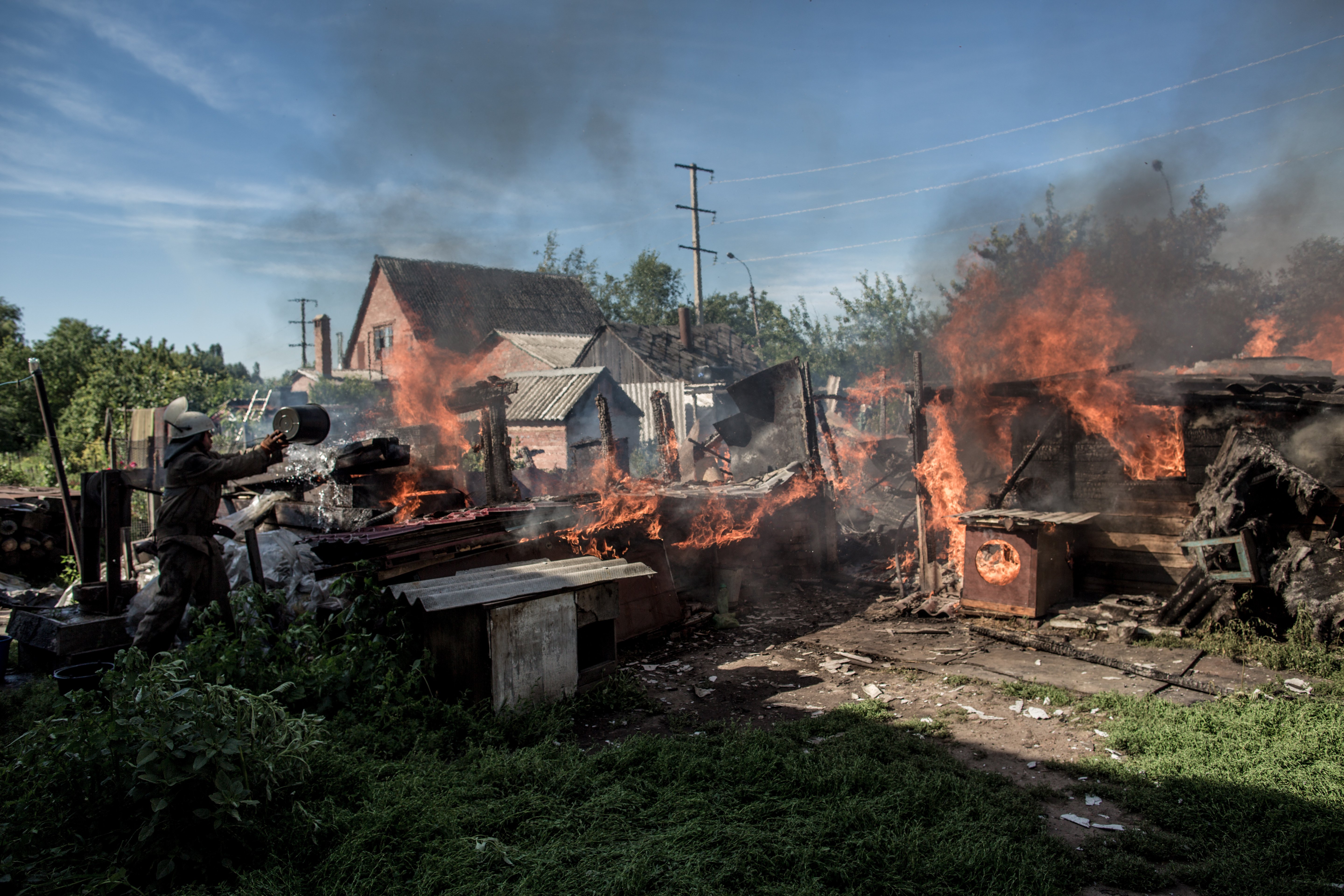 1 июля 2014 г. Разрушенные деревни Украины. Разрушенные села поселки деревни на Украине.