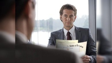 La fábrica de diplomas en EE. UU. produce catedráticos al por mayor