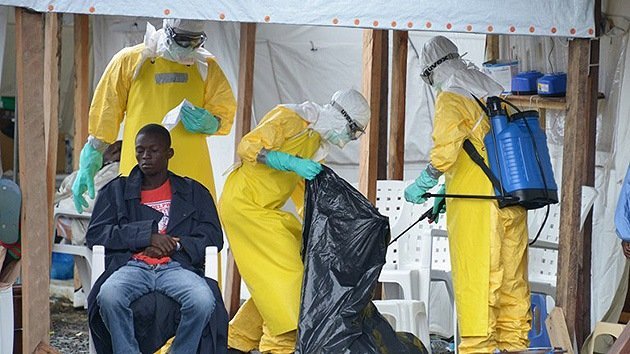 El ébola se propaga por Sierra Leona y Liberia "como un incendio fuera de control"