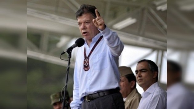 Santos dice que las FARC son responsables del atentado contra Caracol Radio