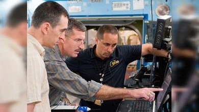 Cambio de guardia en la EEI