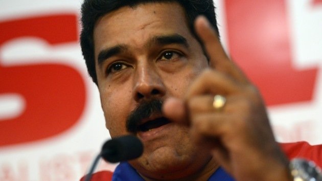 Maduro aspira a formar un millón de milicianos en defensa de la revolución