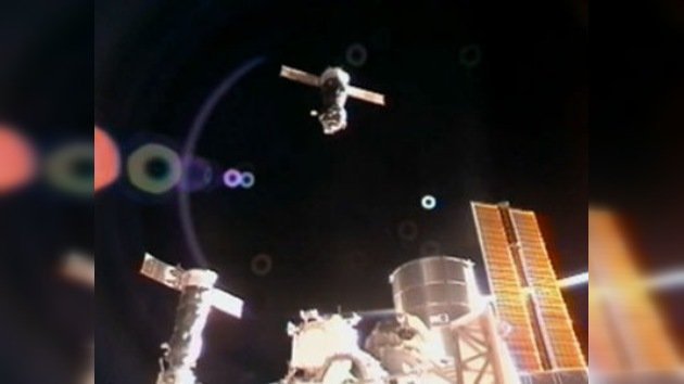 La Soyuz TMA-02M se acopla con éxito a la EEI