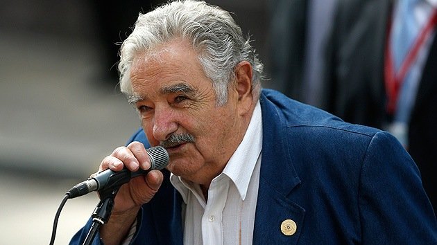 Mujica quiere acoger a 50 niños sirios refugiados en una residencia oficial