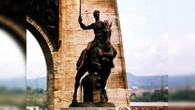 El monumento de la Gloria de Kutaísi se reconstruirá en Moscú este año