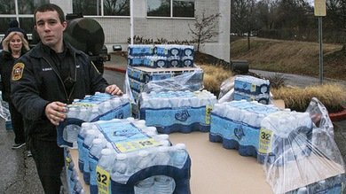 Caos por un vertido químico: 700 intoxicados y nueve condados sin agua en EE.UU.