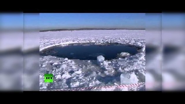 Militares hallan un cráter en el lugar de la caída del meteorito de los Urales