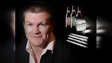 Graban a ex campeón mundial de box inhalando cocaína