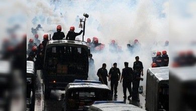 La policía malasia dispersa una protesta masiva y detiene a 1 400 manifestantes