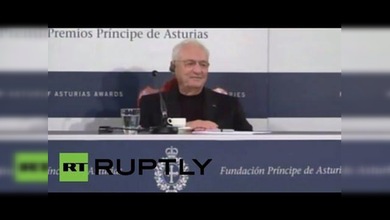 El dedo medio, respuesta de un arquitecto a la pregunta de un periodista