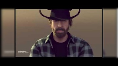 Chuck Norris 'deja pequeña' la espectacular acrobacia de Van Damme
