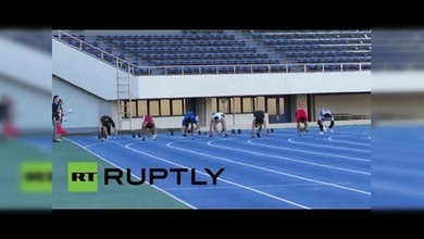 Carreras de 'monos' a cuatro patas en Japón