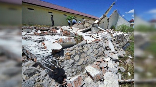 Un fuerte sismo sacude Indonesia