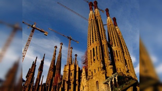 Declaran un incendio dentro de la Sagrada Familia en Barcelona  