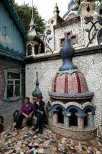 Rusia erige un palacio de basura que ‘huele’ a Gaudí