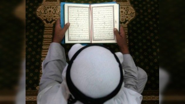 Ramadán entre disturbios: ¿A Dios rogando y con el mazo dando?