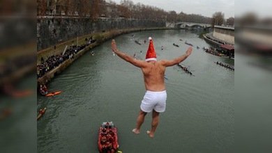 Los europeos recibieron el 2012 con unos refrescantes baños