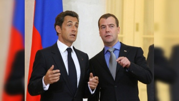 Medvédev y Sarkozy defienden la reforma del sistema financiero global