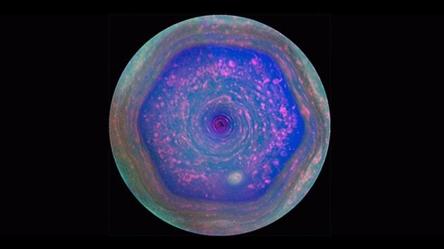 Fotos: Nuevos datos sobre el misterioso hexágono de Saturno alientan a los astrónomos