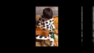 Un niño ciego con guitarra sorprende con un blues de B.B.King