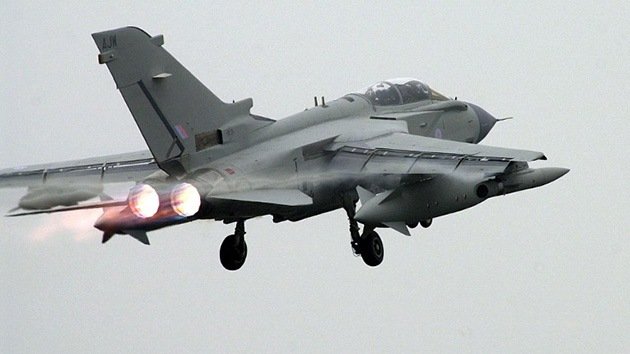 Reino Unido enviará a Irak aviones de combate para una misión humanitaria