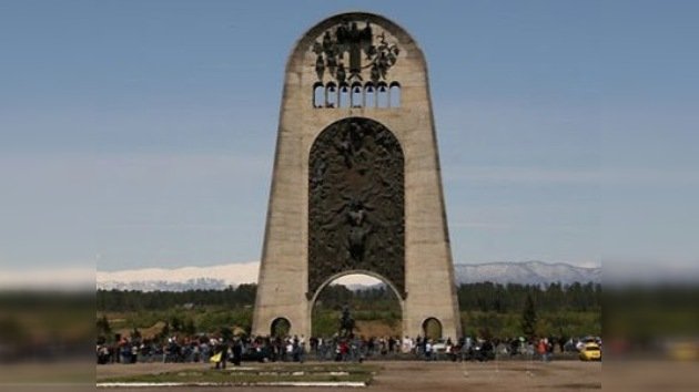 Monumento explotado en Georgia será reconstruido en Moscú