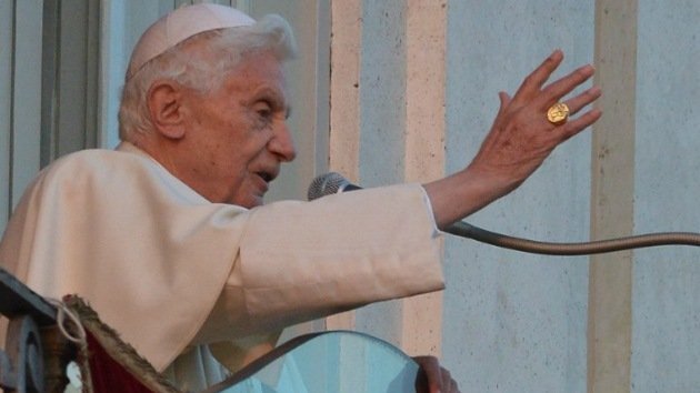 El papa Benedicto XVI apartó del sacerdocio a cerca de 400 sacerdotes por pederastia