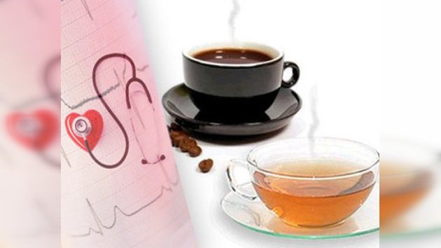 Tomar té o café reduce el riesgo cardiovascular
