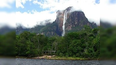 Hugo Chávez cambió nombre del salto más alto del mundo