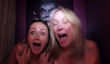 Terrorífica broma en una cabina de fotos 'calienta' Halloween